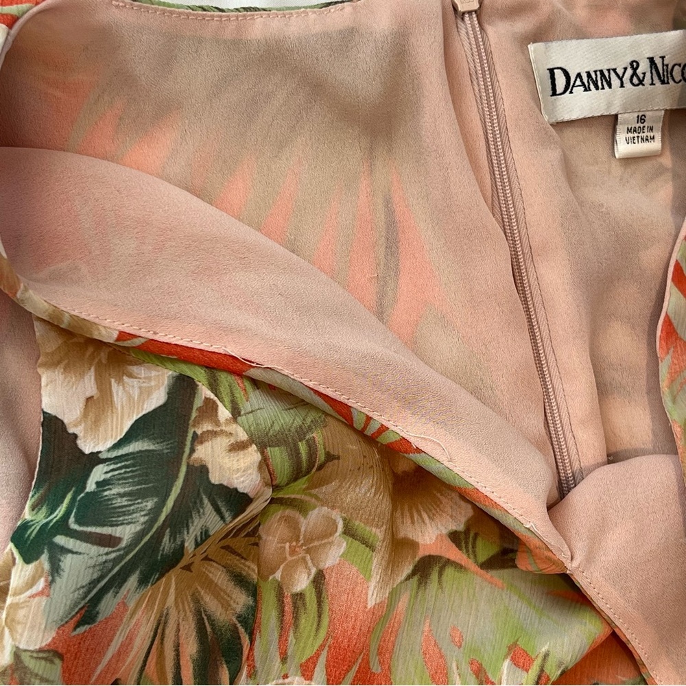 Danny & Nicole Peach Maxi Dress with Beige and Green Tropical Print Sz 16 - Picture 15 of 15